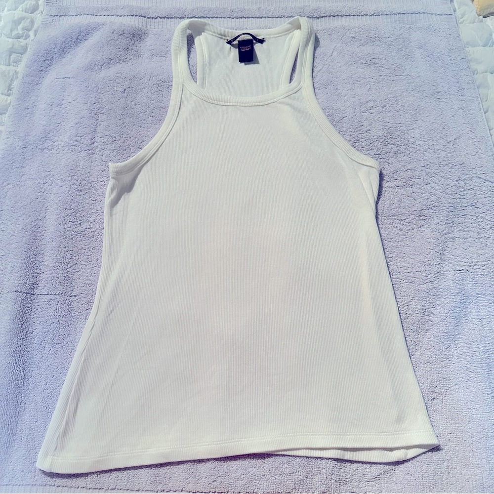 Victoria’s Secret Ribbed Racerback Tank Top in White XS.